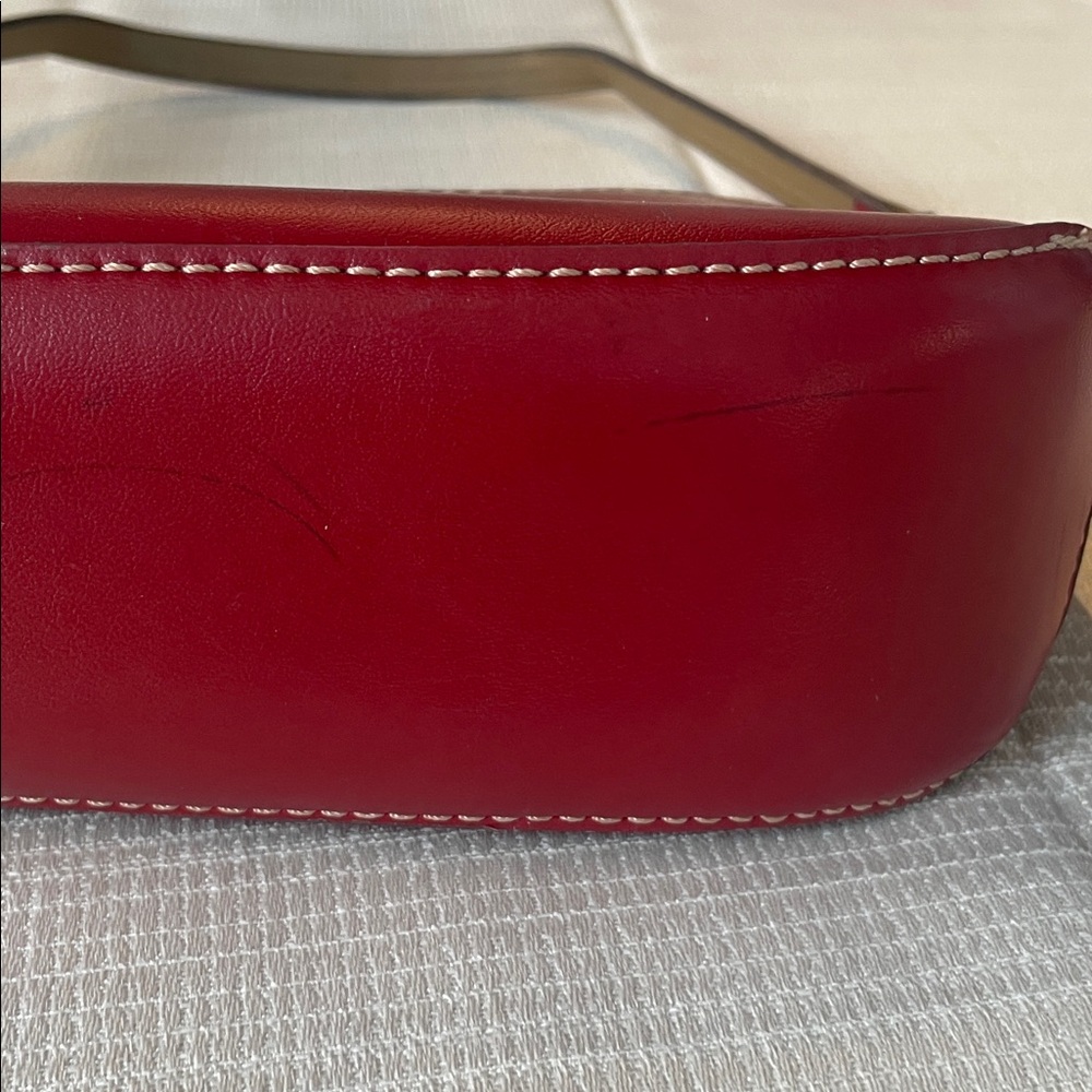 Classic Red Leather Shoulder Bag - Picture 9 of 11